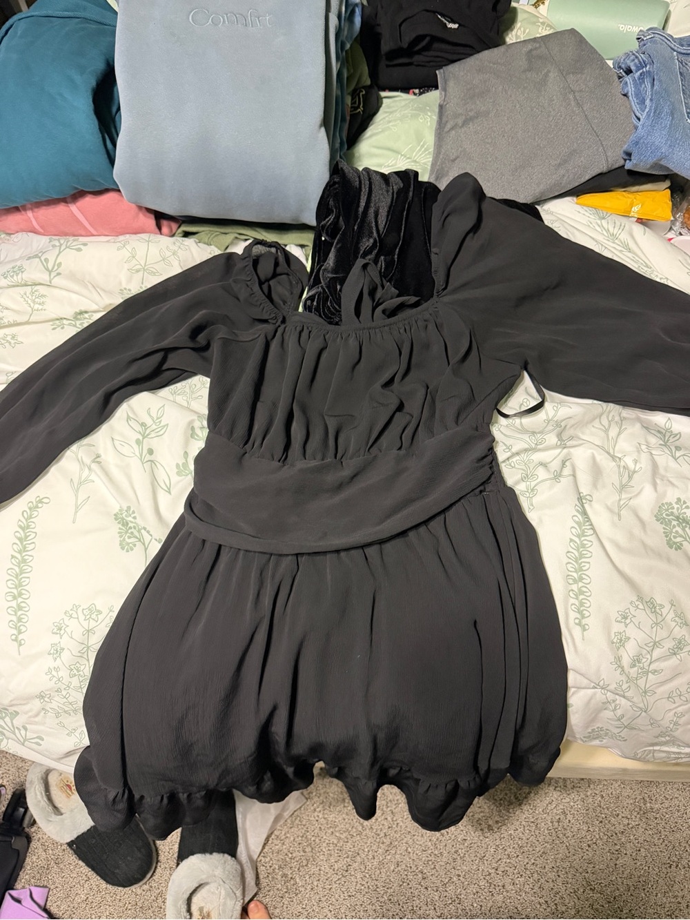 Black Long-Sleeve Ruffled Waist Women’s Dress